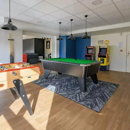 Nemea Constantine 鲁昂