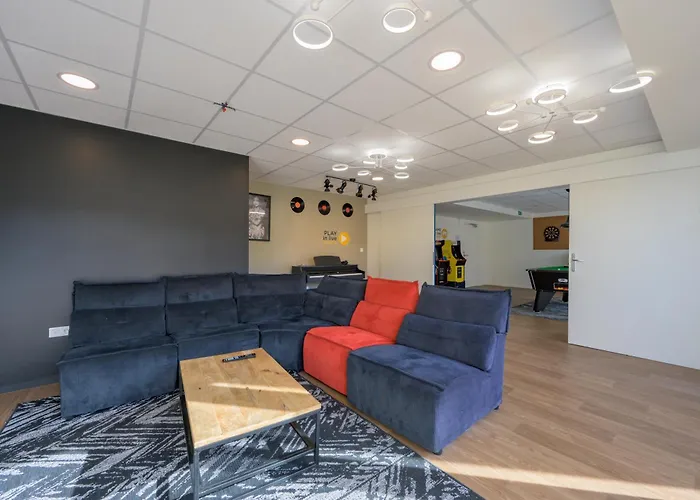 Nemea Constantine Ρουέν